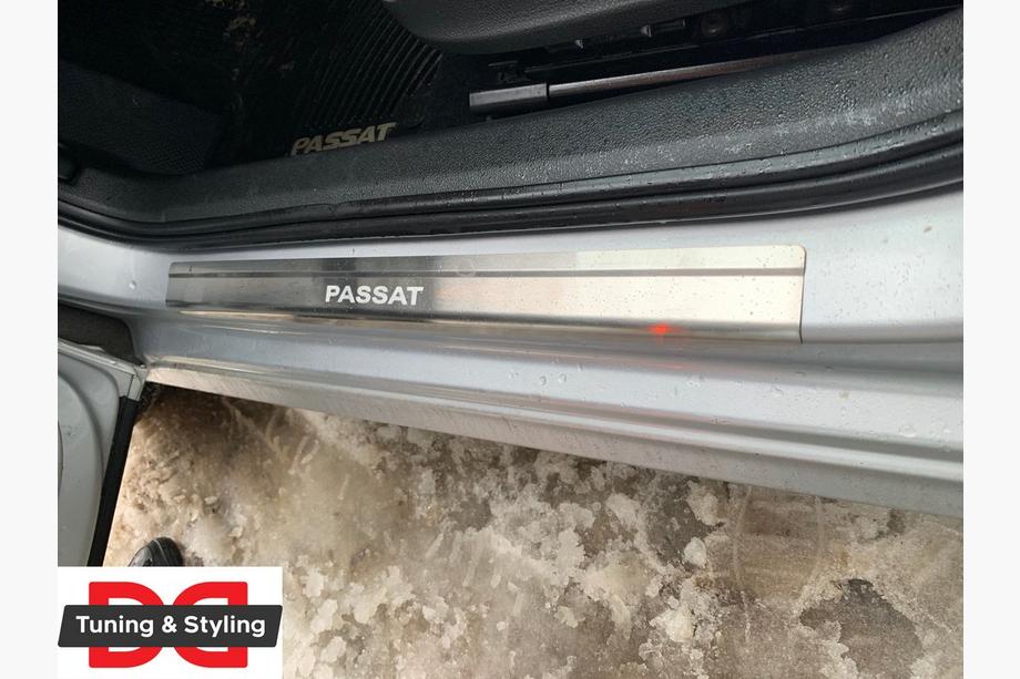 Volkswagen Passat B7 2012–2015 Dørtrinslister Nathaniko (4 stk., rustfrit stål) USA, Standard – Lohmann monteringstape, 0,5 mm Foto 2