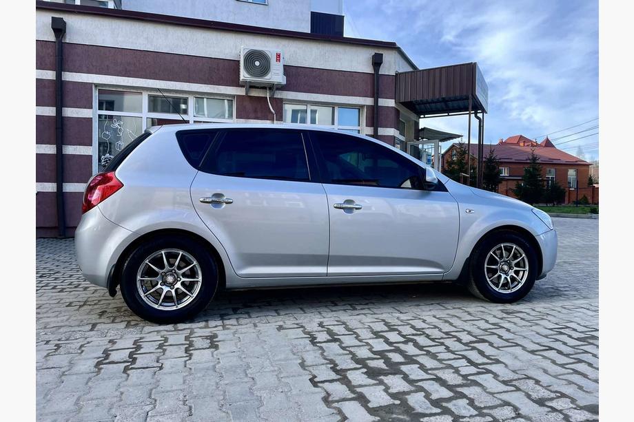 Kia Ceed 2007–2012 Dørgrebsdæksler (4 stk., rustfrit stål) OmsaLine - italiensk rustfrit stål Image