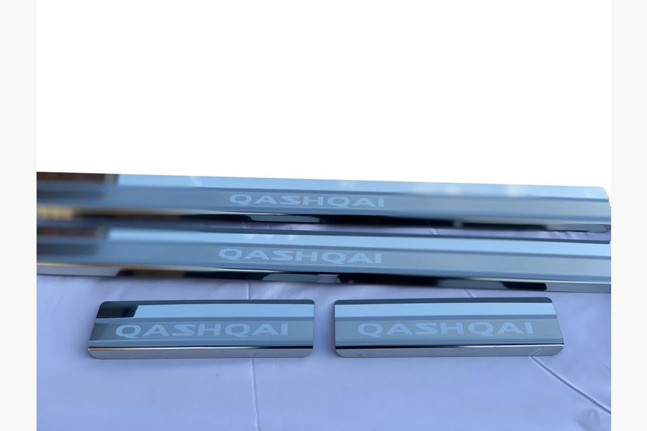 Nissan Qashqai 2010–2014 Dørtrinslister Nathaniko (4 stk., rustfrit stål) Standard - Lohmann tape, 0,5 mm Image