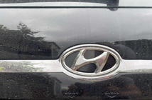 Hyundai Tucson JM 2004– Emblem (selvklæbende, 125 mm (65 mm)) foto 1