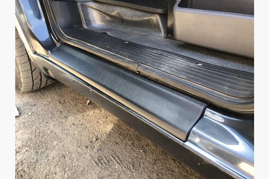 Mercedes Vito W638 1996–2003 ABS dørtrinsbeskyttere (2 stk., plast) Foto 5