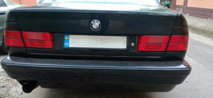 BMW 5-serie E34 1988–1995 Carbon-emblem, Tyrkiet (82 mm) foto 4
