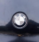 BMW 5-serie E34 1988–1995 Carbon-emblem, Tyrkiet (82 mm) foto 2
