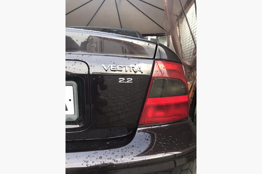 Opel Vectra B 1995–2002 Vectra tekstemblem (Tyrkiet) Image