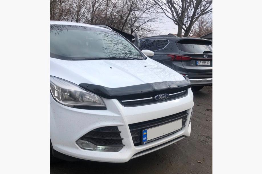 Ford Kuga/Escape 2013–2019 Motorhjelmsdeflektor 2013-2016 EuroCap Image