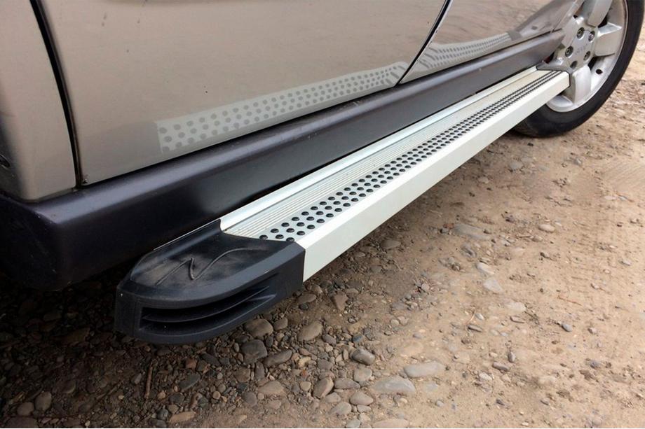 Jeep Grand Cherokee WK 2004–2010 Sidetrin Maya V2 (2 stk., aluminium) Image