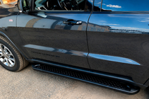 Jeep Grand Cherokee WK2 2010–2021 Sidetrin Allmond Black (2 stk., aluminium) foto 2