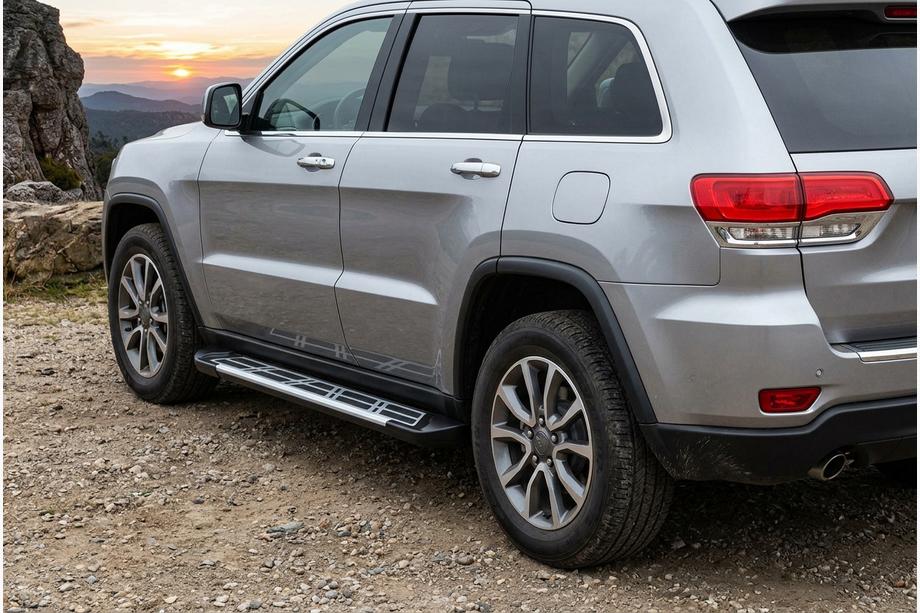 Jeep Grand Cherokee WK2 2010–2021 Sunrise sidetrin (2 stk., aluminium) Foto 1
