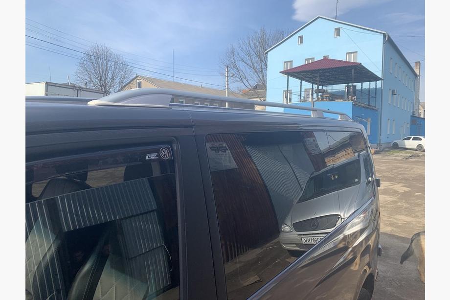 Volkswagen T5 Transporter 2003–2010 Tagrælinger Skyport (hvide) Lang akselafstand Foto 16