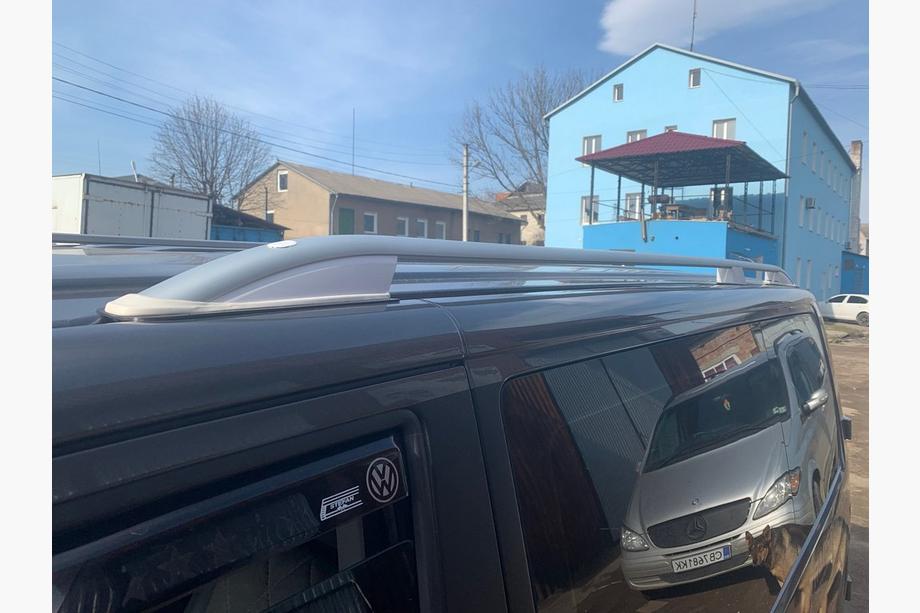 Volkswagen T5 Transporter 2003–2010 Tagrælinger Skyport (hvide) Lang akselafstand Foto 17