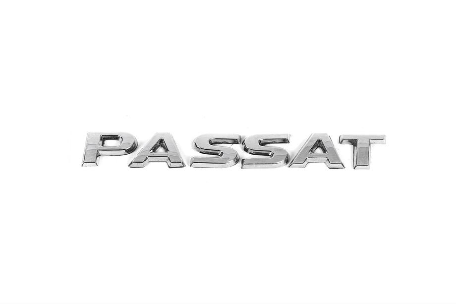 Volkswagen Passat B7 2012–2015 Passat tekst emblem Image