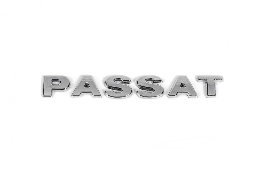 Volkswagen Passat B6 2006–2012 Passat tekst emblem Image