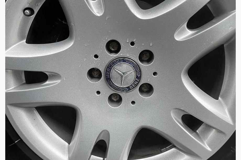 Mercedes-Benz Fælgcenterkapsler 71/75 mm uden ring (4 stk., blå V2) Foto 2