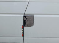 Volkswagen T4 Transporter 1990–2003 Tankklap-cover med logo (Carmos, rustfrit stål) foto 2