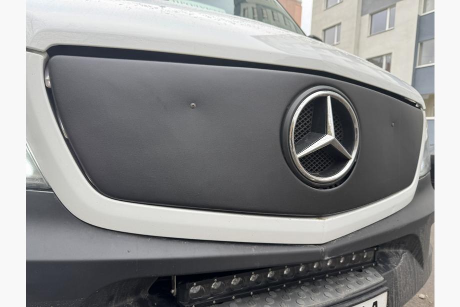 Mercedes Sprinter W906 2006–2018 Vinterafdækning til kølergrill V1 (2013↗) Foto 2