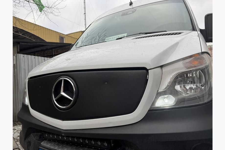 Mercedes Sprinter W906 2006–2018 Vinterafdækning til kølergrill V1 (2013↗) Foto 3