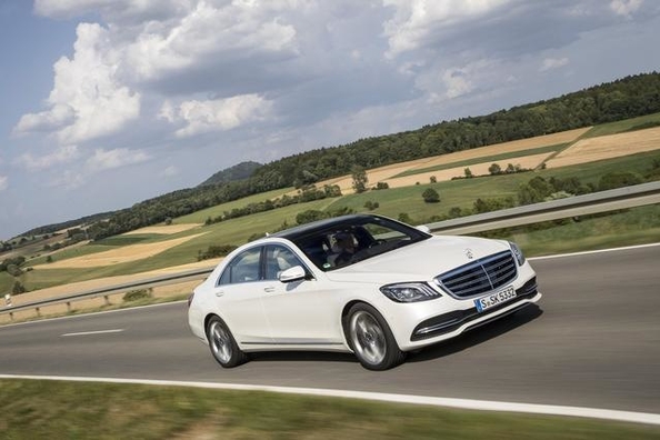Salget af den opdaterede Mercedes-Benz S-Class er startet i Europa