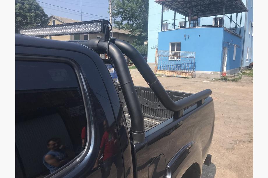 Toyota Hilux 2006–2015 Rollbar til lad (sort) 76 mm Foto 5