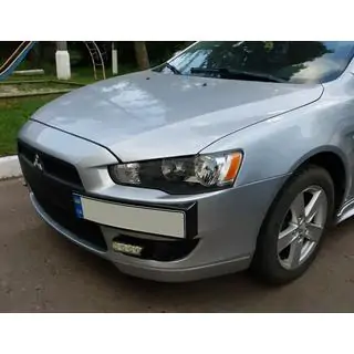 Nummerpladeholder (plast) Mitsubishi Lancer X 2008– foto 1