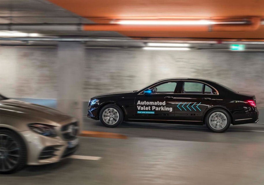 Mercedes-Benz har udviklet et autonomt parkeringssystem