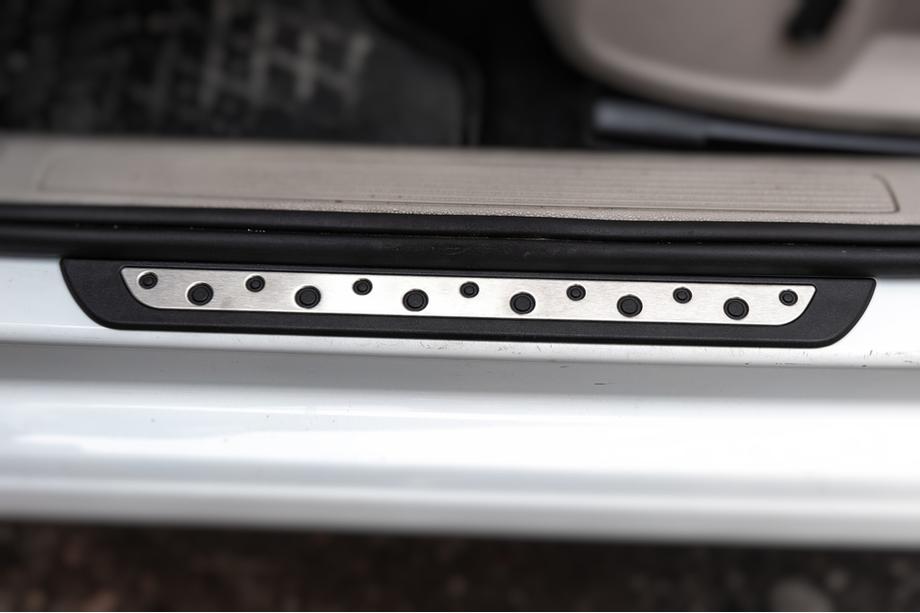 Volkswagen Golf 7/E-Golf 2012–2020 Dørtrinslister Flexill Dotline (4 stk., rustfrit stål) Foto 2