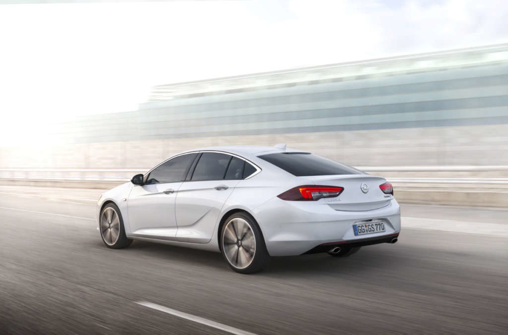 Anmeldelse af den nye liftback Opel Insignia