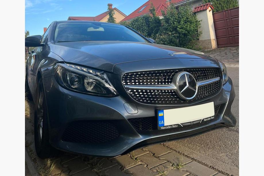 Mercedes C-klasse W205 2014–2021 Frontgrill Diamond Silver (til Avantgarde/AMG-Line/C43 AMG) Foto 4