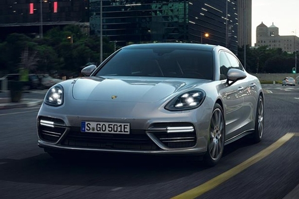 Test af Porsche Panamera Turbo S E-Hybrid