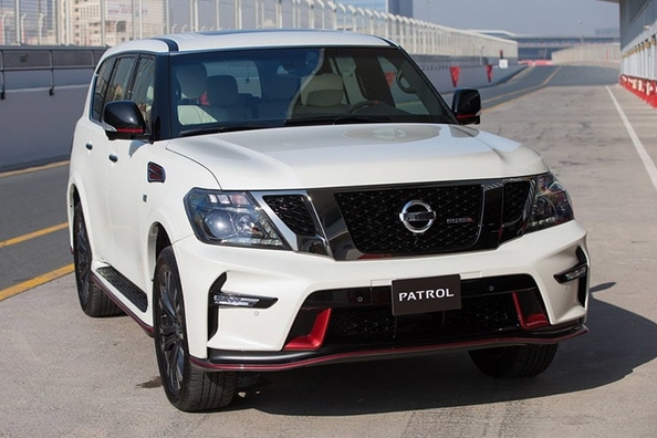 Anmeldelse af den opdaterede SUV Nissan Patrol