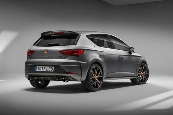 Seat afslører nye generation af Leon Cupra R