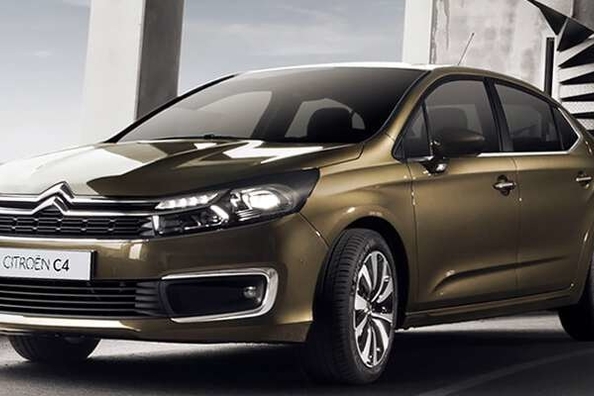 Anmeldelse af den opdaterede Citroen C4