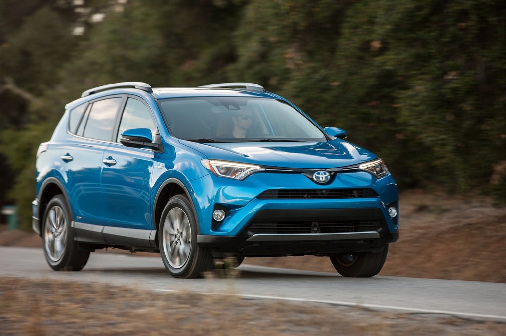 Aggressiv og dynamisk crossover Toyota RAV 4
