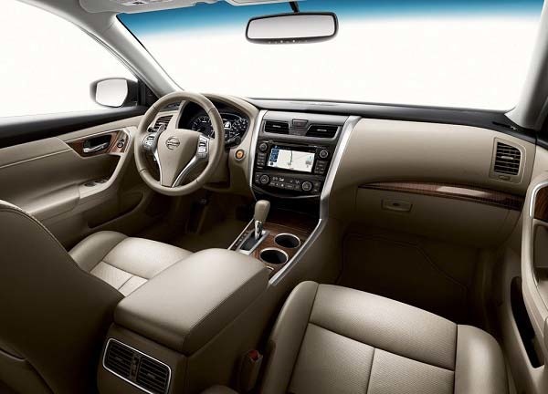 Test af Nissan Teana sedan