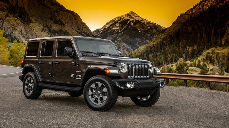 Jeep offentliggjorde billeder af kabinen i den nye Wrangler-SUV