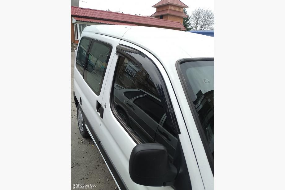 Peugeot Partner 1996–2008 Vindafvisere til vinduer (2 stk., Sunplex Sport) Foto 3