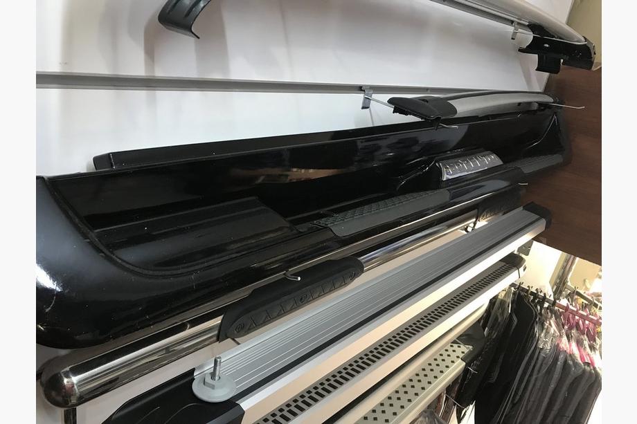 Kia Sorento I BL 2002–2009 Side trinbrætter i plast S003, grå, 2003-2007 Foto 3