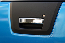 Nissan Navara 2006–2015 Dæksel til bagklapgreb i rustfrit stål Carmos - Tyrkisk stål foto 1