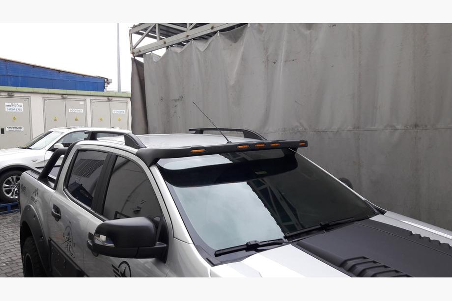 Ford Ranger 2011–2022 Forrudevisir med LED V1 Image