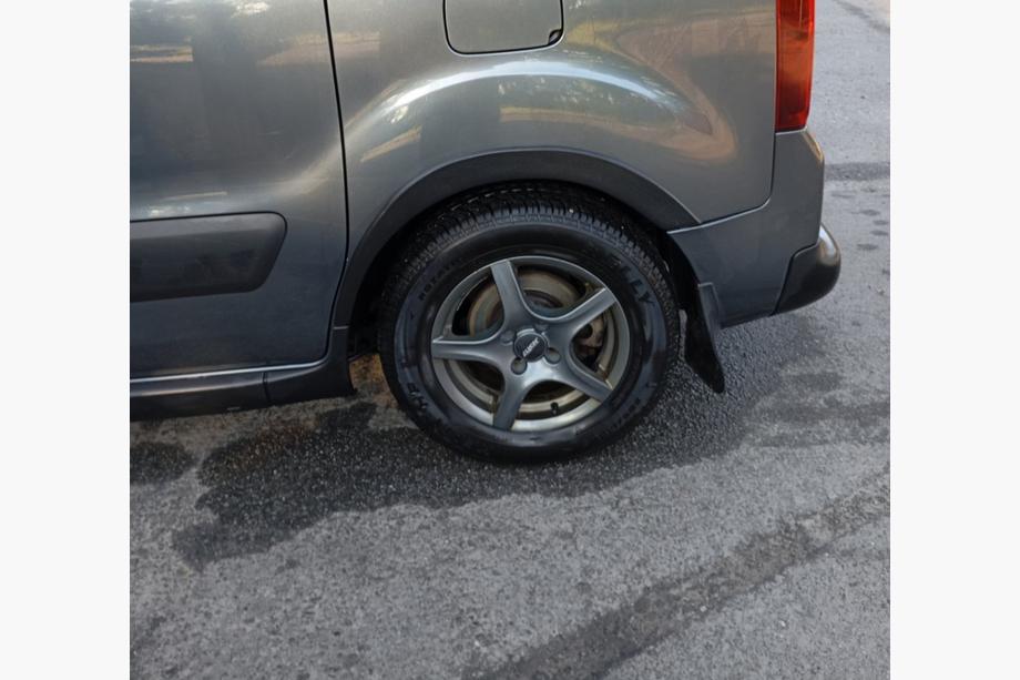 Citroen Berlingo 2008–2018 Hjulbuekanter (4 stk., sorte) 2 sidedøre, metal Foto 2