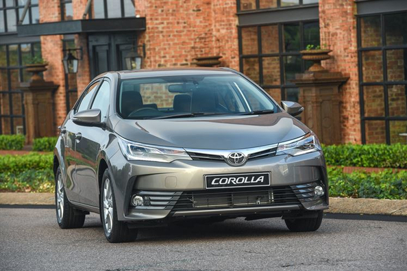 Test af den populære sedan Toyota Corolla