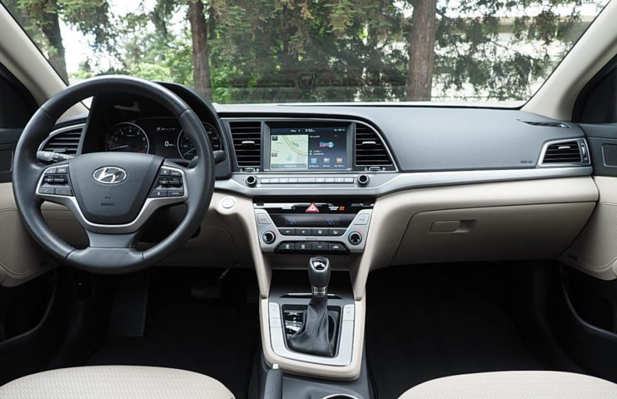 Test af Hyundai Elantra sedan i sjette generation