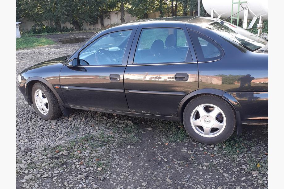 Opel Vectra B 1995–2002 Hjulbuekanter (4 stk., sorte) ABS-plast Foto 6