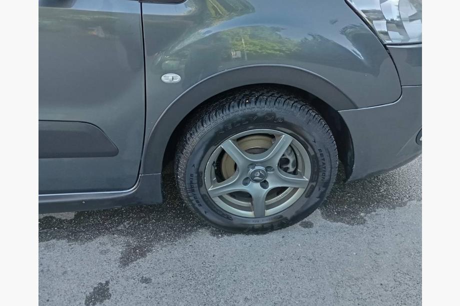 Peugeot Partner Tepee 2008–2018 Hjulbuekanter (4 stk., sorte) XTR, 2 sidedøre, metal Foto 7