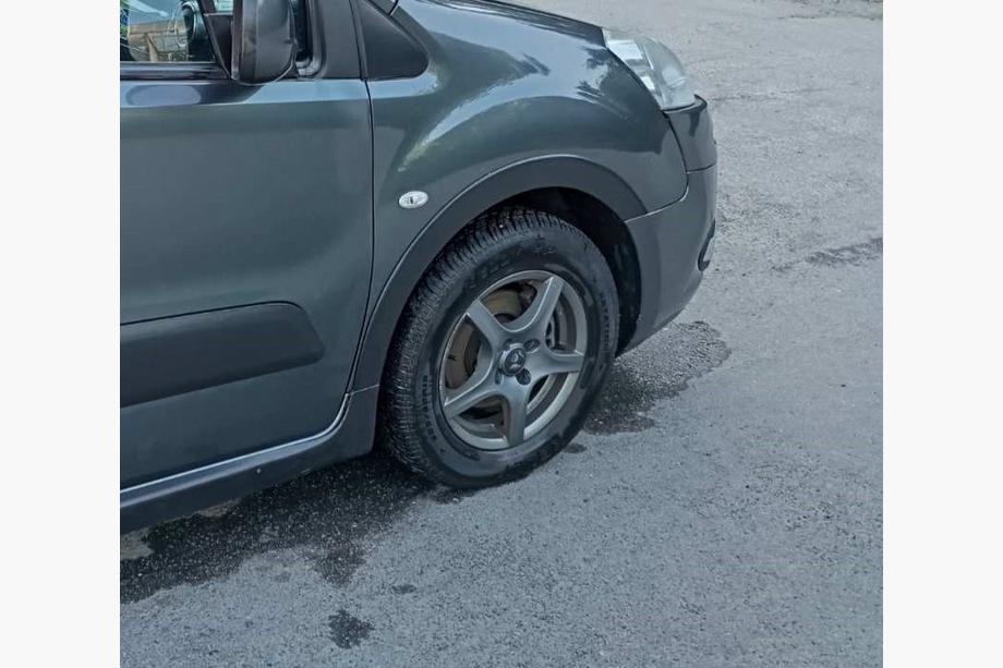Peugeot Partner Tepee 2008–2018 Hjulbuekanter (4 stk., sorte) XTR, 2 sidedøre, metal Foto 6