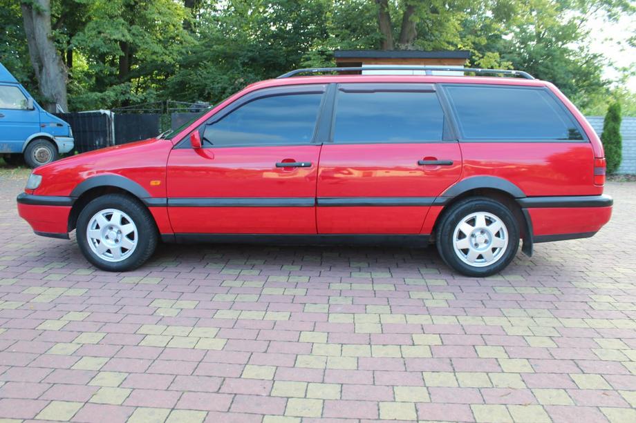 Volkswagen Passat B4 1993–1996 Hjulbuekanter (4 stk., sorte) Foto 9