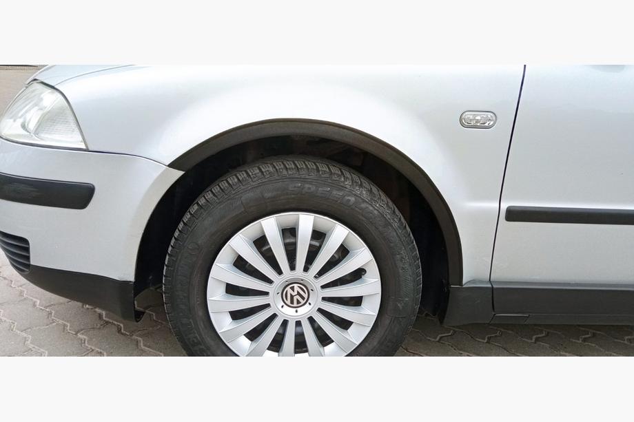 Volkswagen Passat B5 1997–2005 Hjulbuekanter (4 stk., sorte) Stationcar, 2000-2006, metal Image