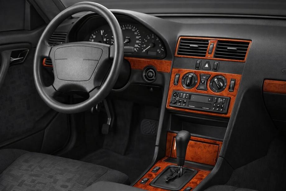 Mercedes C-klasse W202 1993–2001 Instrumentbordslister (1995-1997) Trælook Image