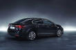 Anmeldelse af den opdaterede Toyota Avensis sedan foto 3