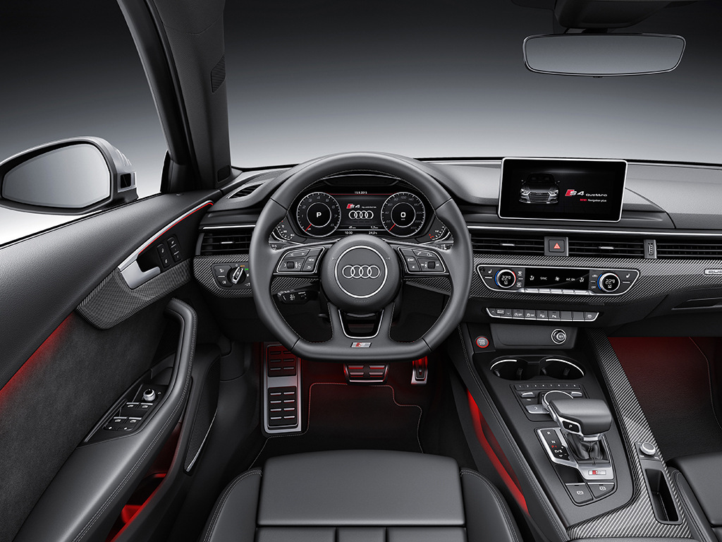 Test af den "ladede" Audi S4 sedan
