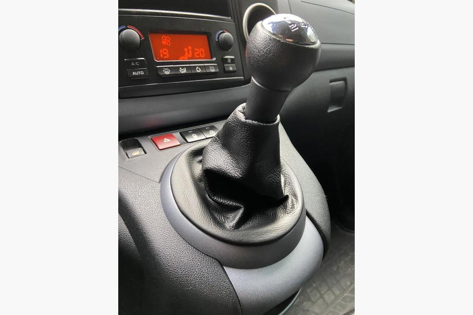 Citroen Berlingo 2008–2018 Gearstangsmanschet i læder Foto 2